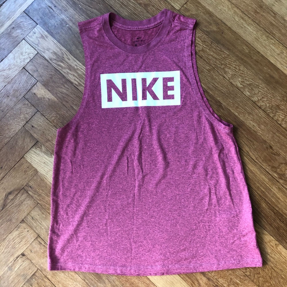 Women’s Nike Athletic Tank Top Size Medium